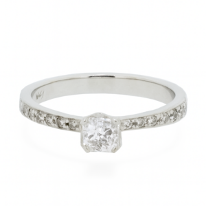 Princess Laterales Antique